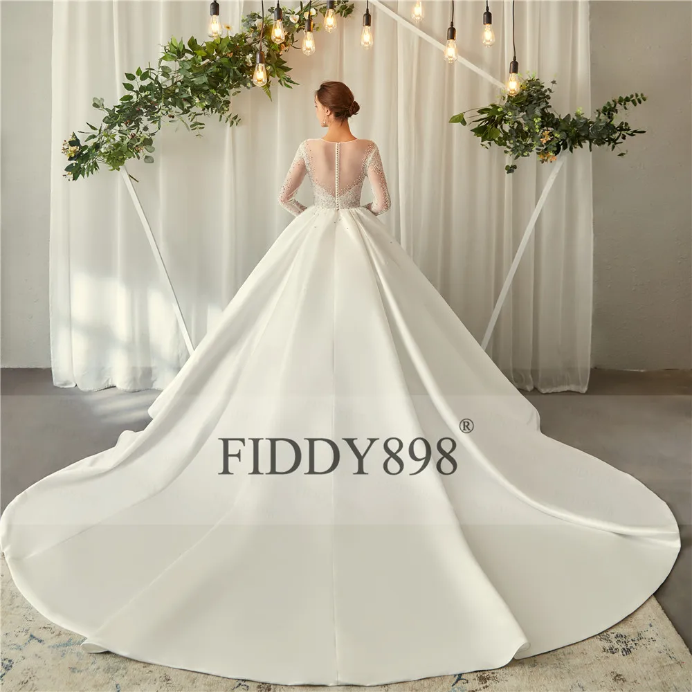 2020 Vintage Wedding Dresses Long Sleeve Scoop Satin Ball Gown Wedding Gown Luxury Crystal Bridal Gown Robe de  Mariage