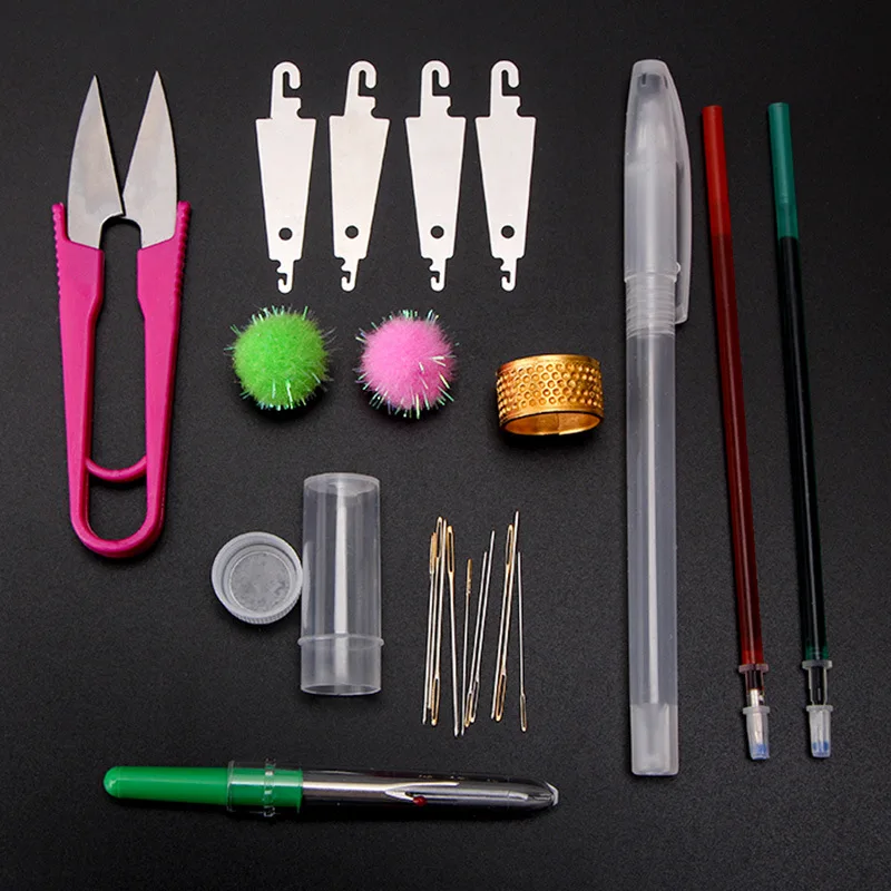 Полный ассортимент штампованных наборов для вышивки включая обруч цветные нити