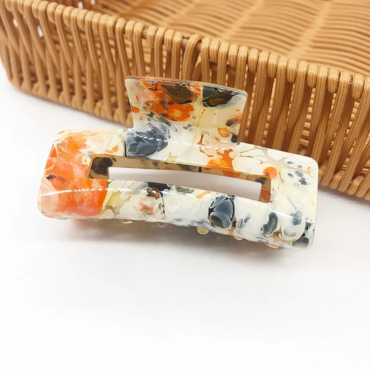 

Fashion Korean Style Acetate Hair Claw Hollow Hairpin Geometric Headdress Hair Styling Bathing Hair Grab Hair Accessories 2021