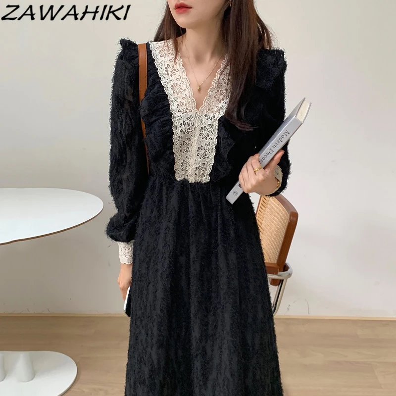 

Женское платье с V-образным вырезом, кружевом и оборками