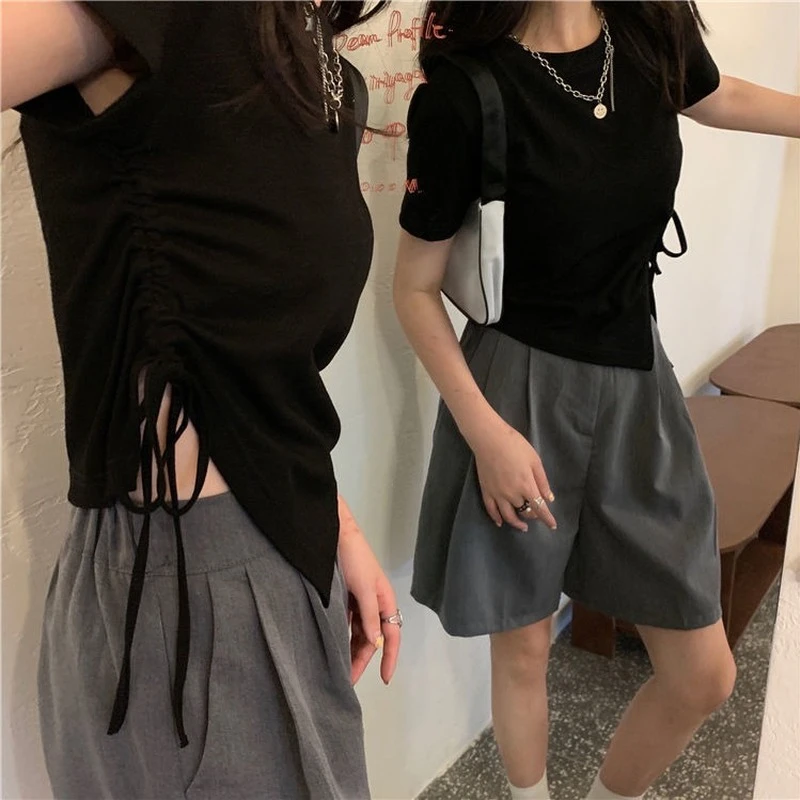 Футболка женская асимметричная с коротким рукавом однотонный кроп-топ пикантный