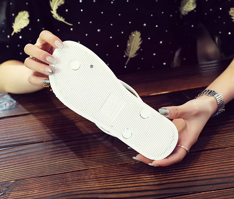 Летние тапочки с мультяшным рисунком кота и луны вьетнамки женские сандалии