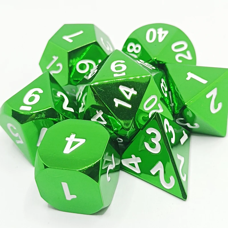 Многогранные металлические игральные кости набор из 7 предметов с черной сумкой