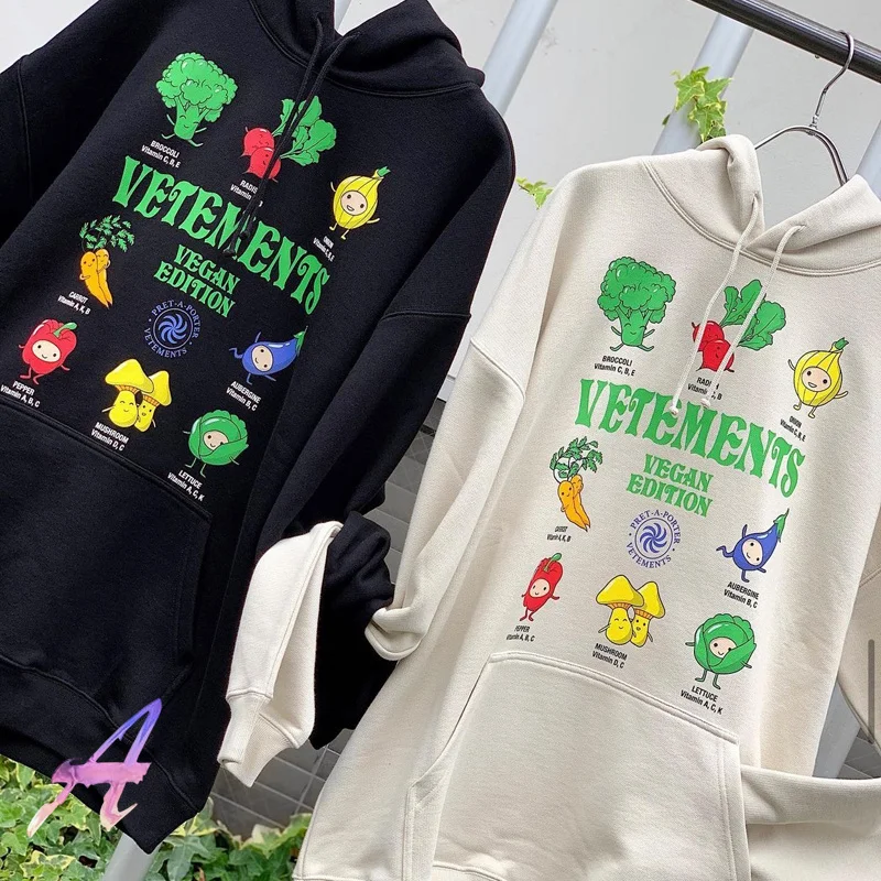 

Hoodies & Sweatshirts