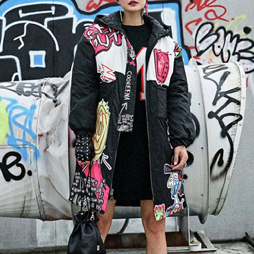 Зимняя женская хлопковая стеганая куртка с капюшоном на молнии мультяшным