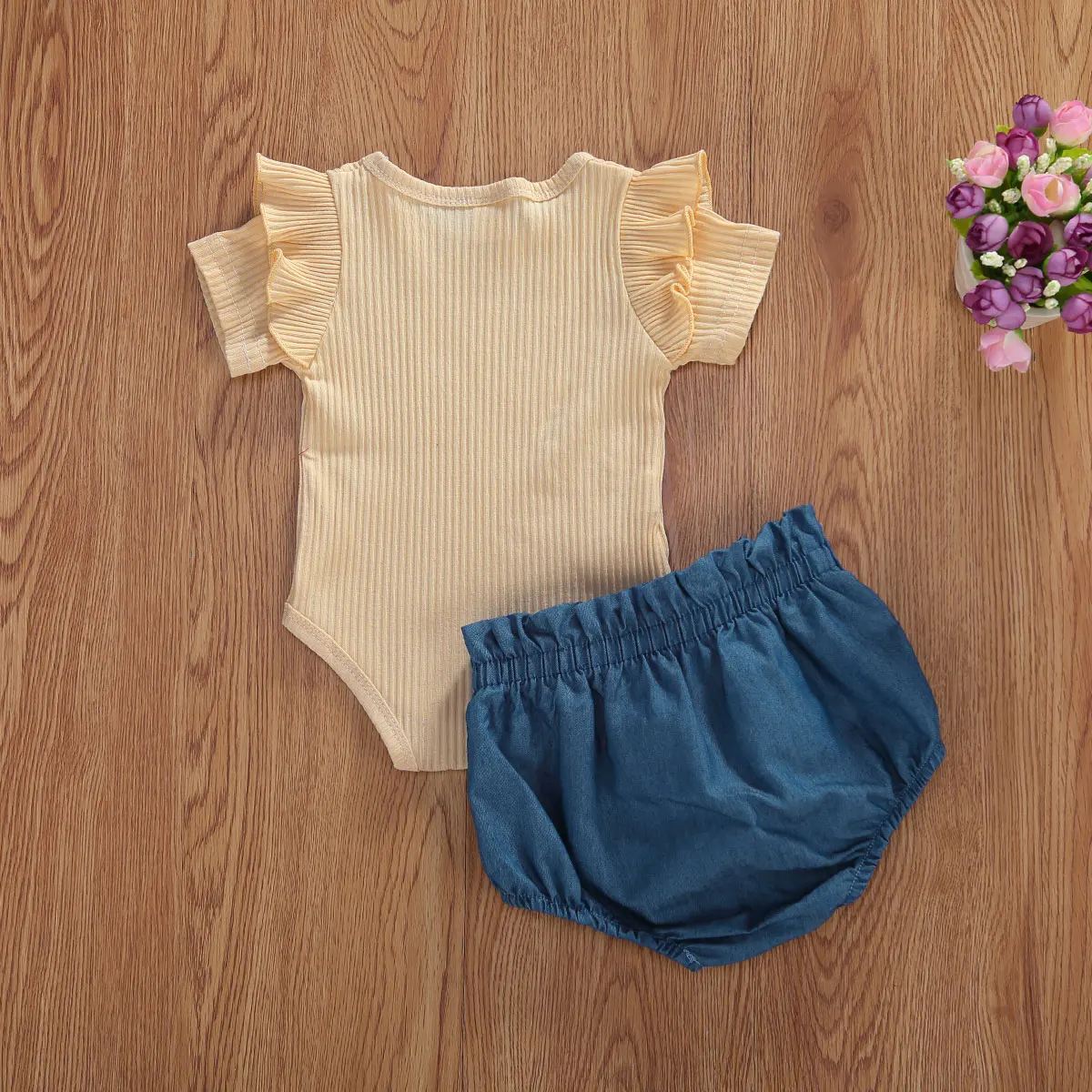 

Baby Girls 2PCS Clothes Set Solid Ruffle Short Sleeve Round Neck Button Jumpsuit Elastic Shorts