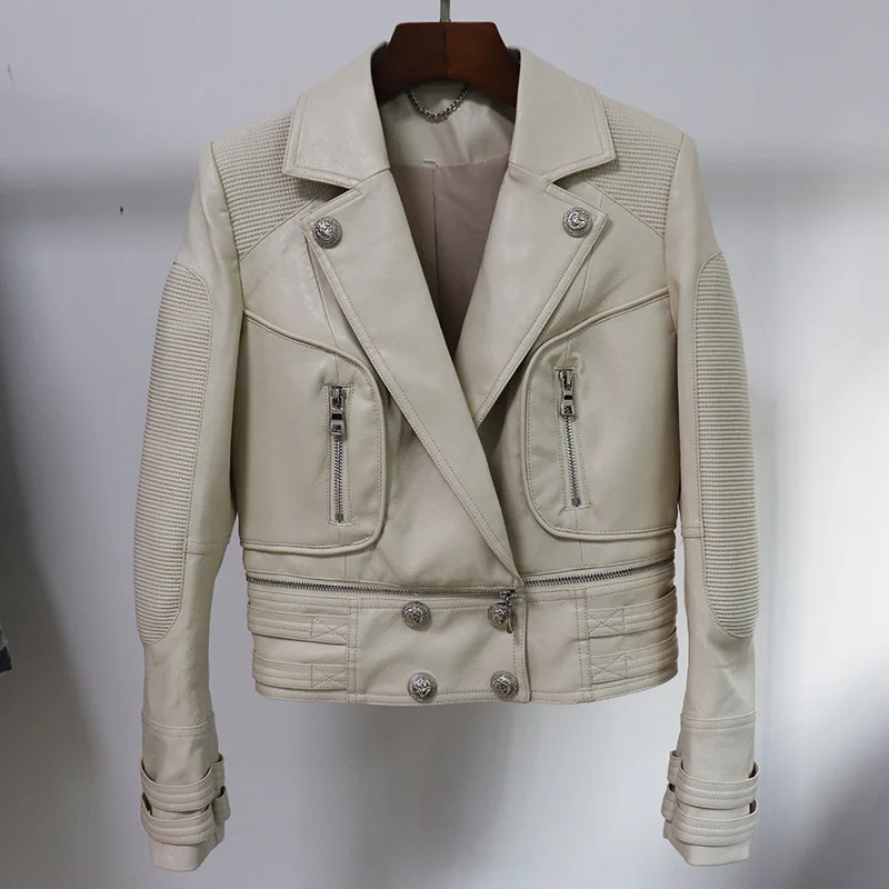 

Coats & Jackets