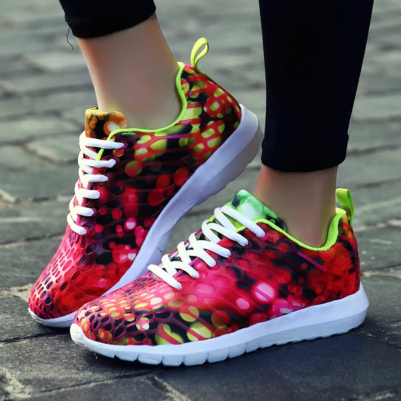 

Top 2021 Autumn Women Girl Summer Spring Casual Breathable light Sneaker Women's Flying Weaving Student Running Shoes for Men