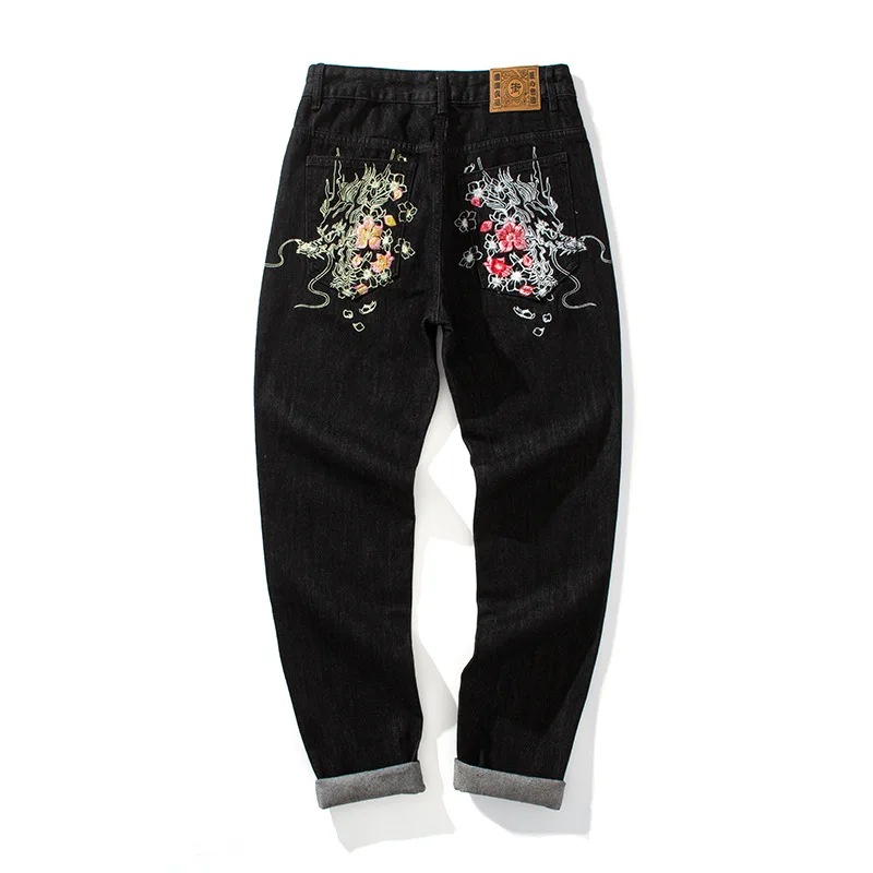 

The tide of new winter Chinese wind after cologne embroidery leisure black slacks straight jeans male bottoms