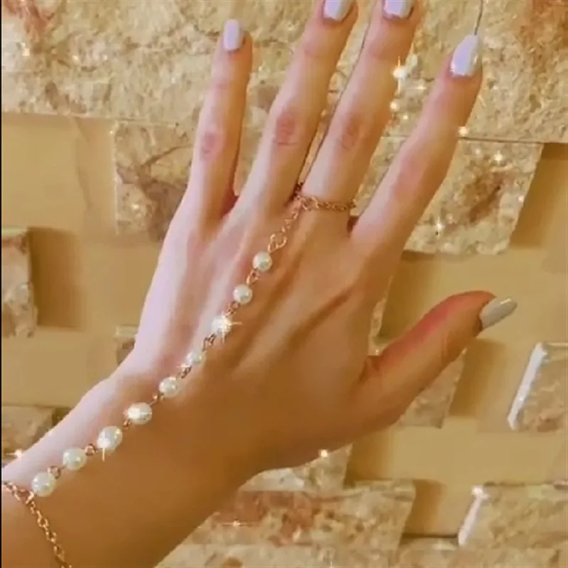 

Fine Fashion Imitation Pearl Hand Harness Chain Charm Bracelets For Women Summer Bohemia Party Jewelry Gift Girls Braclets