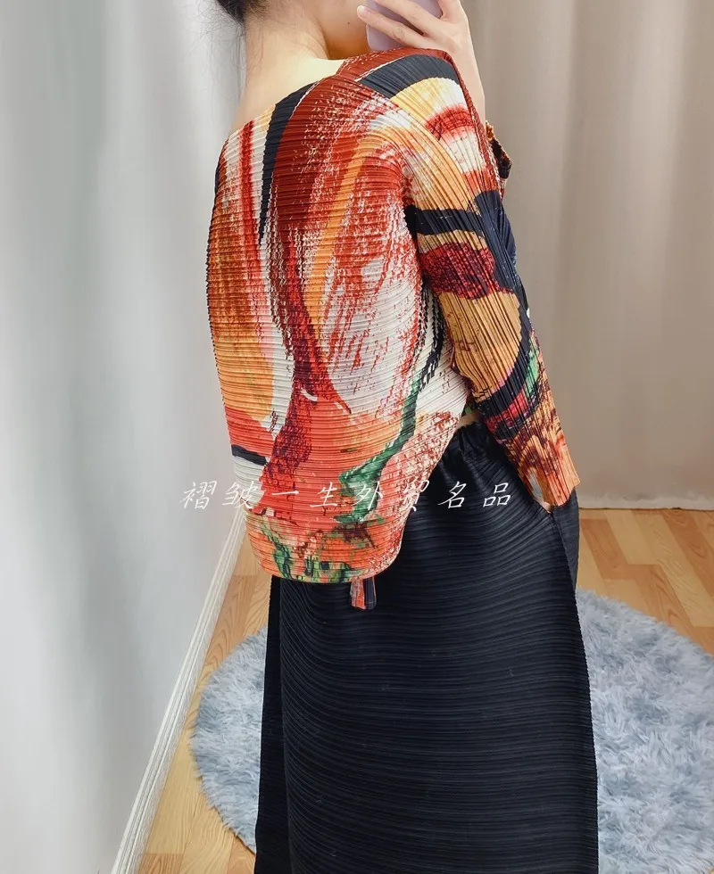 

Changpleat 2021 spring new printing Loose Women T-shirts Miyak Pleated Fashion O-neck long sleeve Large Size Tops T-shirt Tide