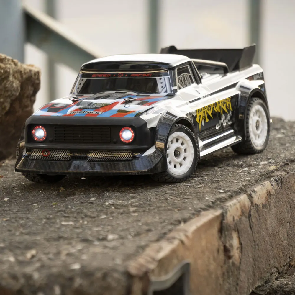 гоночный автомобиль со свет