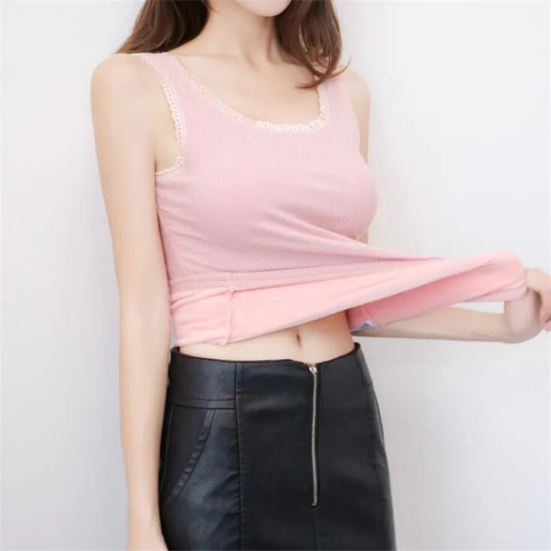 Женский хлопковый топ на бретелях с круглым вырезом авокадо зеленого цвета