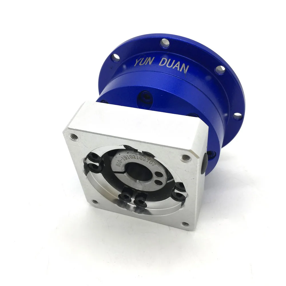 Планетарный редуктор с соотношением 4:1 фланцевым выводом 3 аркмин спиральная