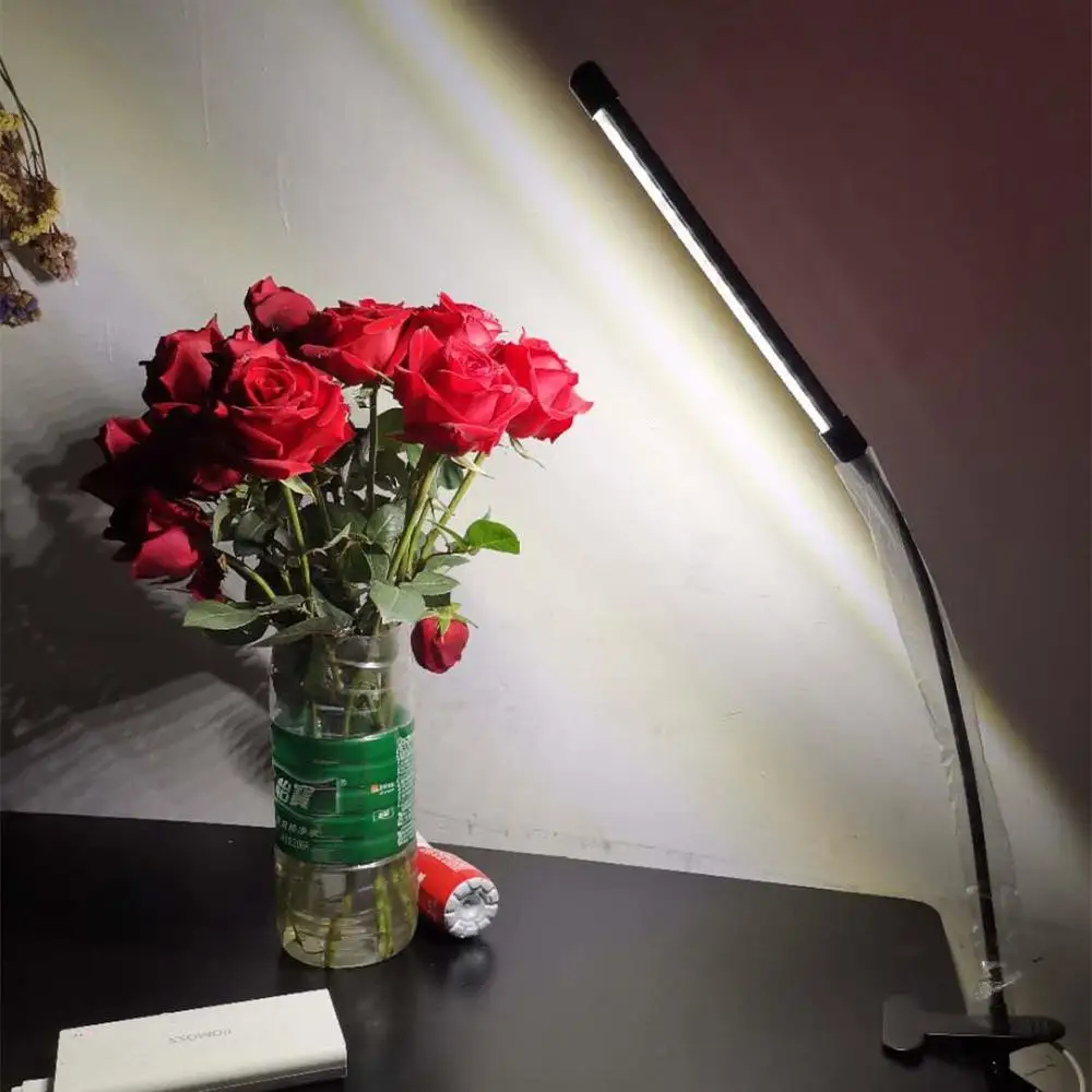 Светодиодная настольная лампа с прищепкой и сенсорным управлением