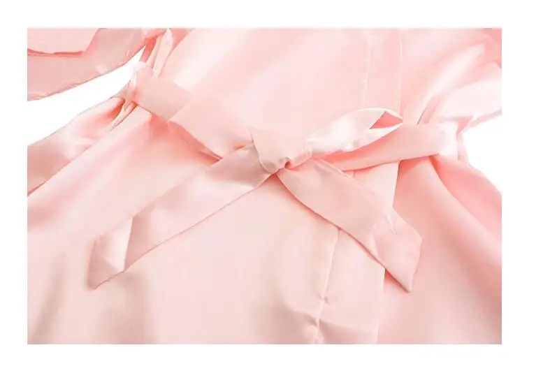 Халат кимоно для подружки невесты Атласный халат с белыми и черными буквами