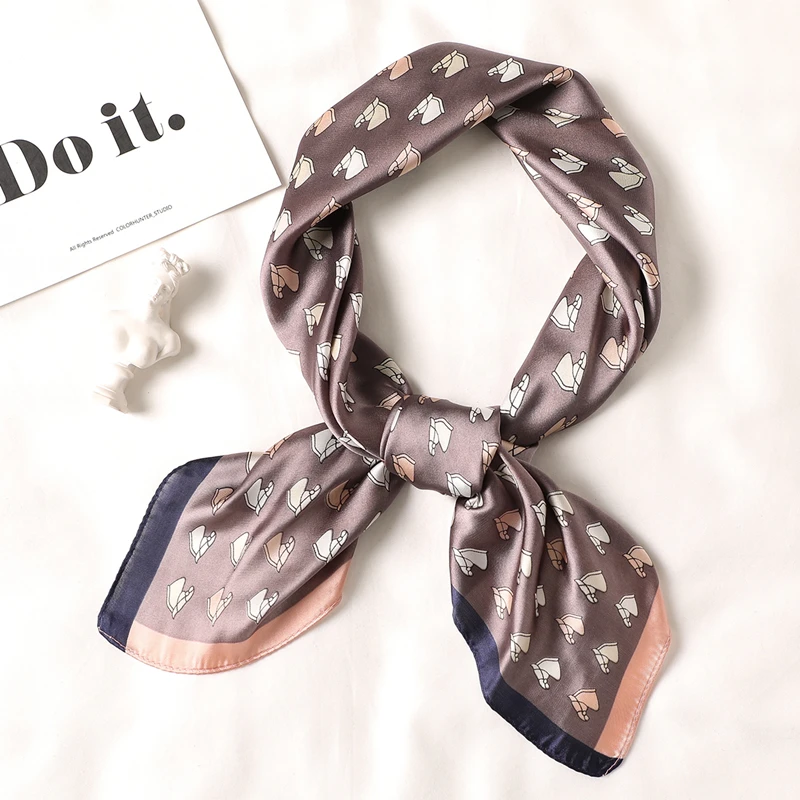 Квадратный женский шелковый шарф платок на шею для волос шарфы с принтом лошади