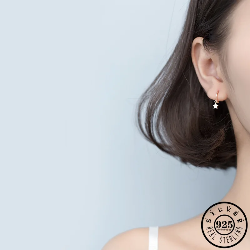 Женские серьги-кольца из серебра 925 пробы с подвеской в виде маленькой звезды |