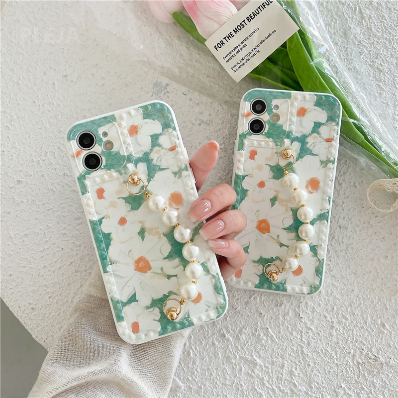

Cute Pearl Hand Strap Phone Case For iPhone 12 11 Pro Max XR XS Max X 7 8 Plus SE 2020 Funda Daisy Flower Bracelet Cover Coque