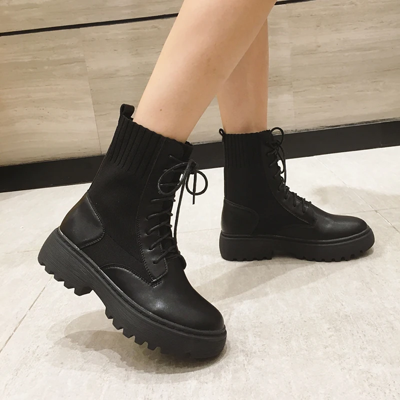 Кожаные и стрейчевые Лоскутные рыцарские ботинки с перекрестной шнуровкой из