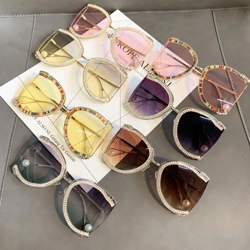 

Fashion Luxury Rhinestone Oversized Sunglasses Women 2021 Brand Design Gradient Sun Glasses Bling Shades for Female Eyeglasses
