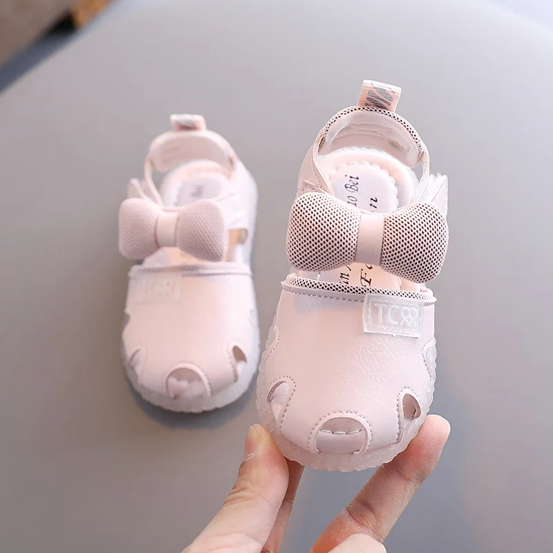 

2021 Size 21-30 Glowing Sandals for Kids Luminous Shoes Children Casual Shoes Soft Bottom Sandals for Boys Girls Light Up Shoes