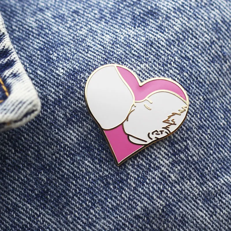 

Pink Heart Breastfeeding Cartoon Brooch Metal Enamel Lapel Badge Collect Denim Jacket Backpack Pin Given Friends And Fans Gifts