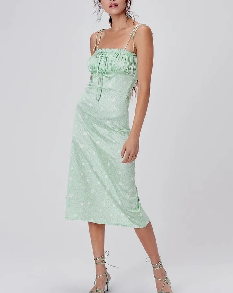 

Long Printed Light Green Pleated Sling Dress