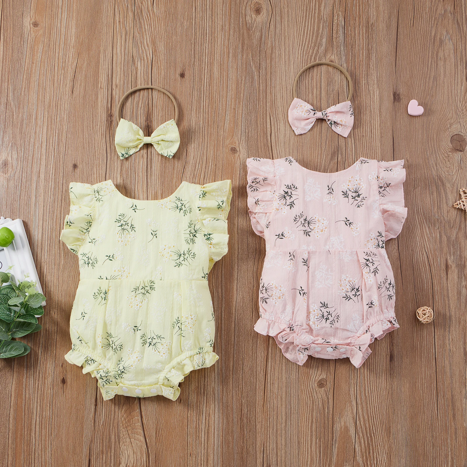 

Baby Girl’s Casual Fly Sleeve Romper Fresh Floral Ruffles Stitching Jumpsuits and Headband 2pcs Summer Girl Clothes