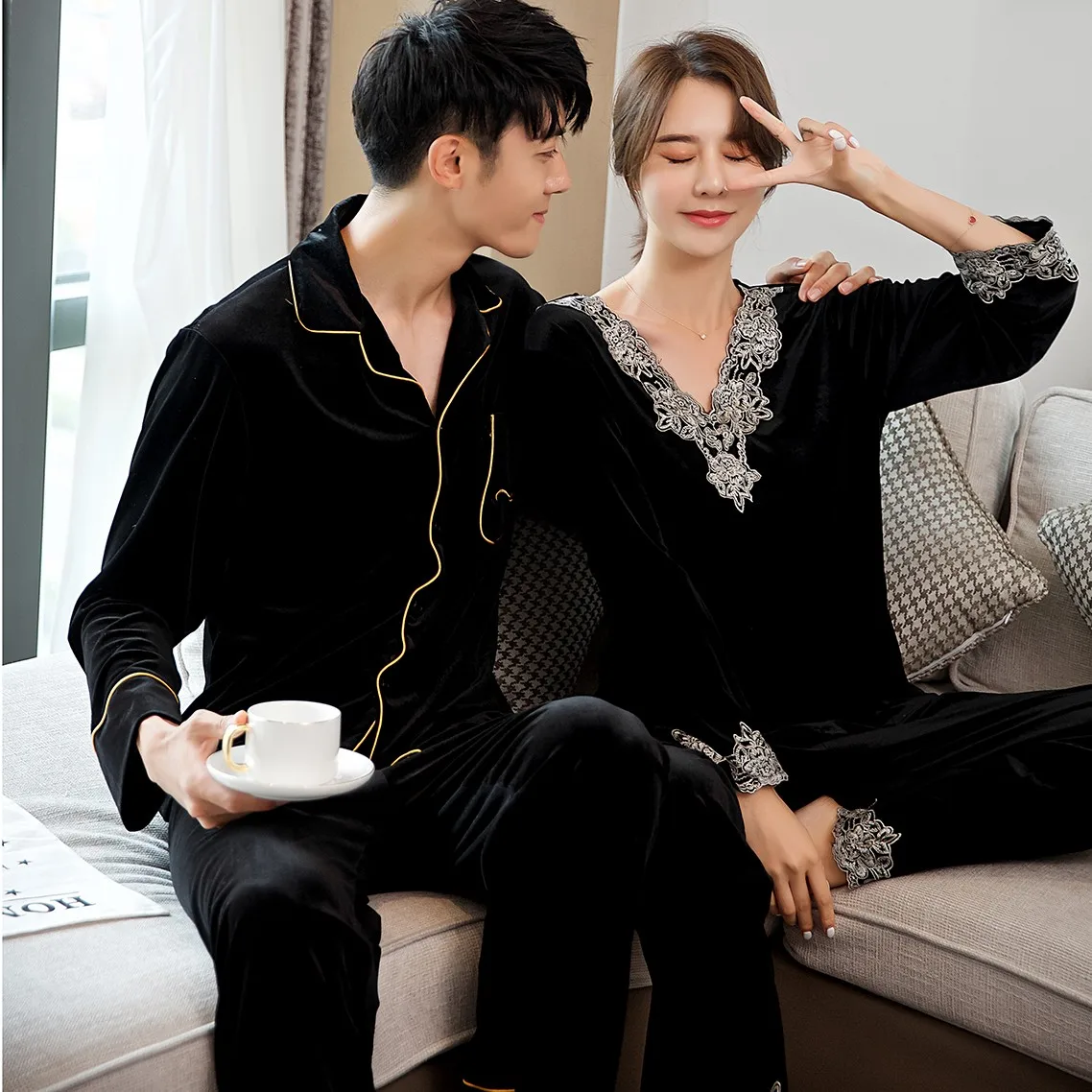 

Lovers 2PCS Pajamas Set Velour Women Sleep Set Nightwear Casual Shirt&Pants Pyjamas Set Autumn Velvet Home Colthes Bathrobe