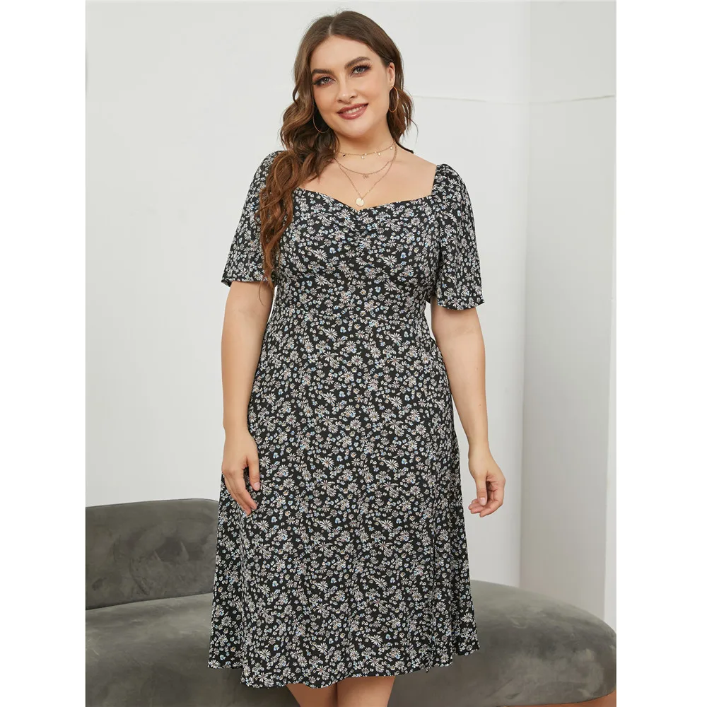 

Plus Size Women Floral Print Long Dress Romantic Sweet Summer Bohemian Dress Vintage Square Collar Side Slit Elegant Party Dress