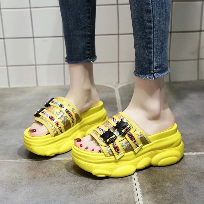 

Женские шлепанцы; Дышащие летние повседневные женские шлепанцы; Прямая поставка; Шлепанцы на платформе; Модные блестящие туфли на плоской п...