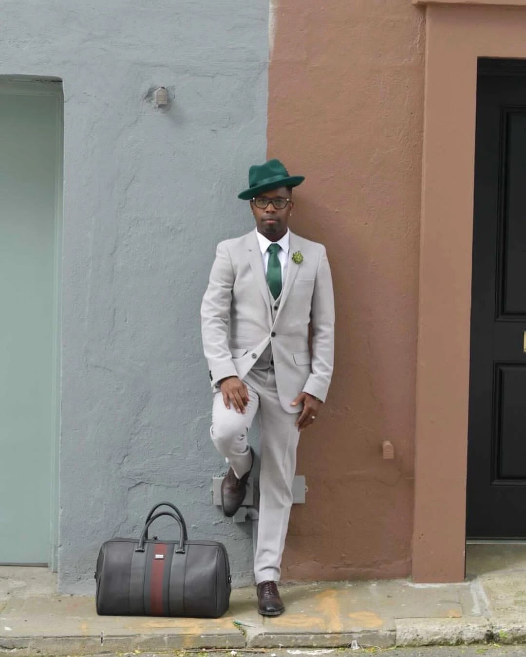 

Новейший облегающий мужской костюм, деловой Повседневный вечерний смокинг с вырезом на воротнике, 3 предмета (блейзеры + брюки + жилет), индив...