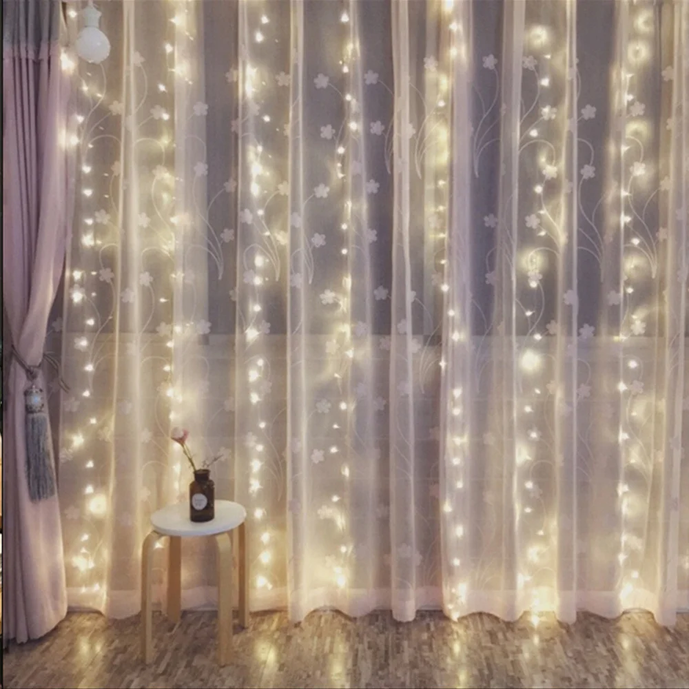 

3x6M 600 LED Icicle String Lights Curtain Light for Christmas Home Outdoor Decoration with Plug (White Light)