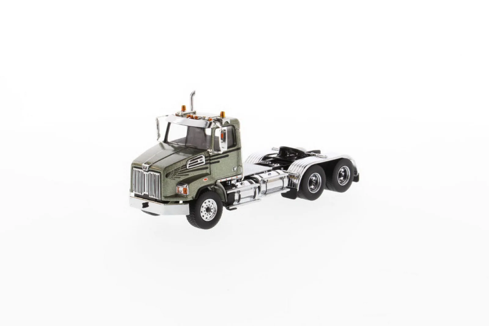 

DM 1/50 Western Star 4700 SB Tandem Tractor Green Diecast Model 71038 Toy Gift