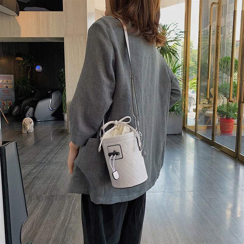 Сумка женская из искусственной кожи на плечо с цепочкой | Багаж и сумки