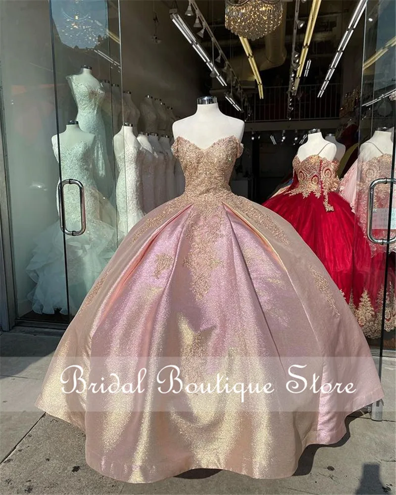 

Pink Mexican Quinceanera Dresses Gold Appliques Prom Gowns Beads Organza Ruffles Skirt Corset Back Pageant Dress