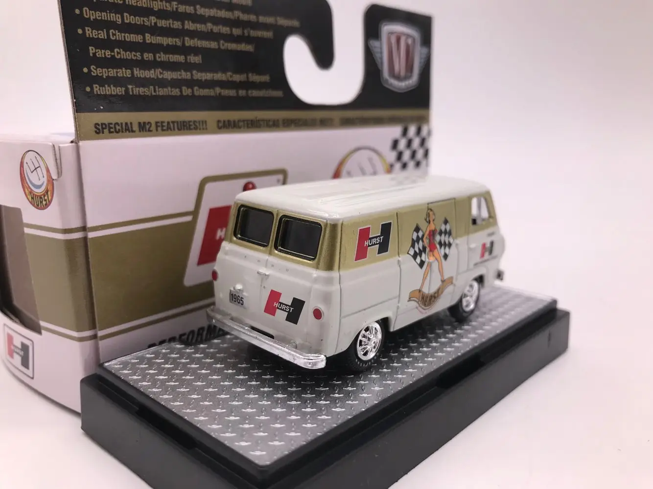 M2 1:64 1965 Ford Econoline дисплей фургон модель автомобиля из сплава металлические игрушки