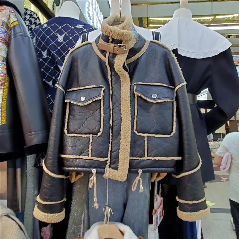 

Lamb Fur Short Pu Leather Coat Women 2021 Winter Sheepskin Coat Female Fashion Zipped Stand Collar Thicken Moto Jacket Parkas