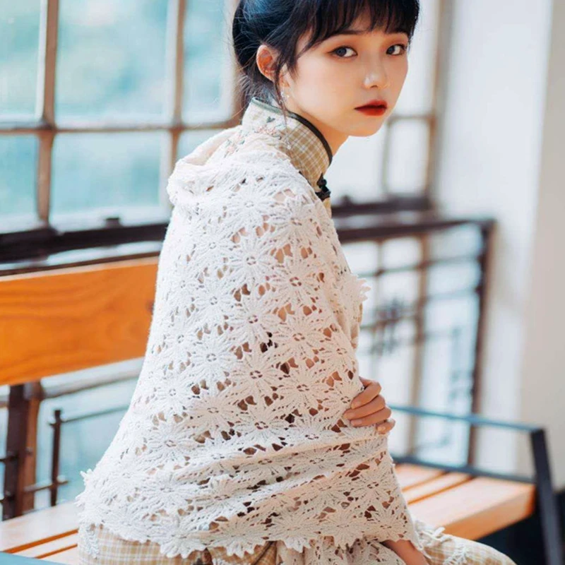 

Spring Summer Lace Cheongsam Chawl Pure Cotton Hollow Hook Flower Tassel Pendant Daisy Retro Elegant Female Fake CollarVintage