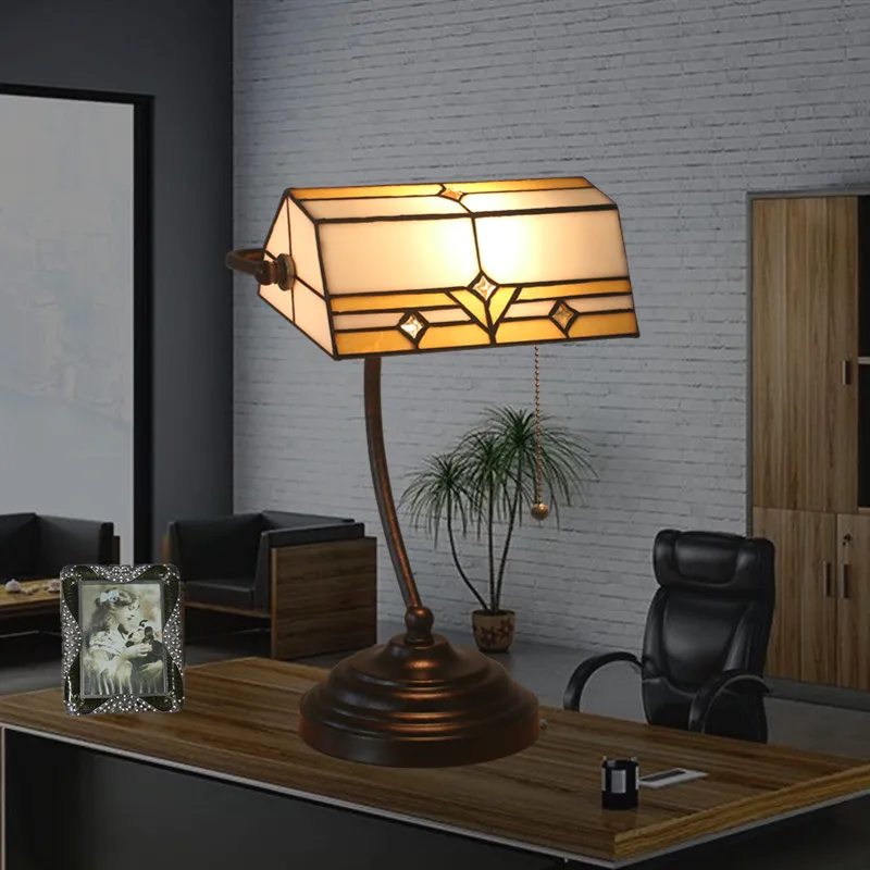 Настольная лампа Тиффани в американском стиле простой скандинавский модный
