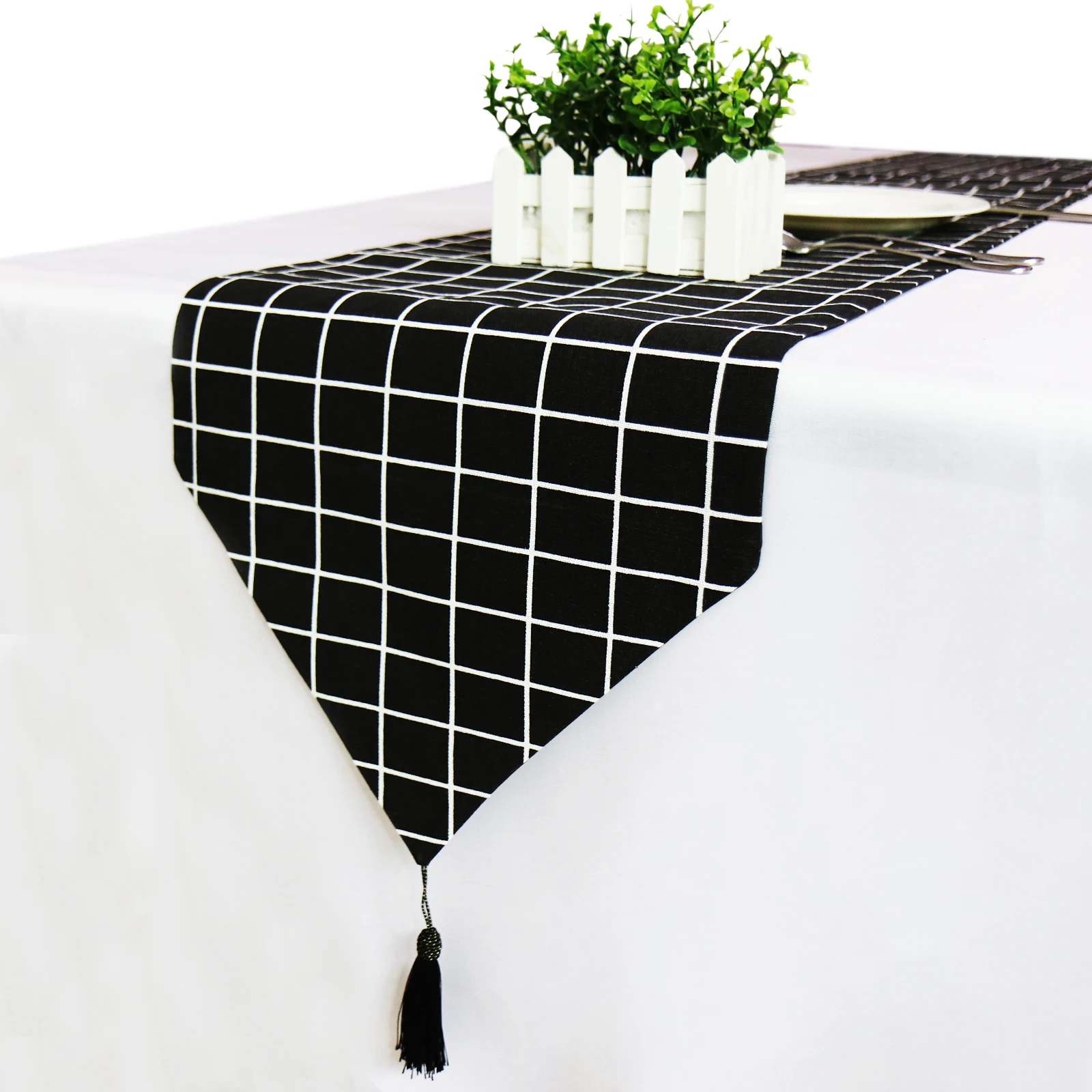 Скатерть черно белая в клетку 1 шт.|Настольные дорожки| |