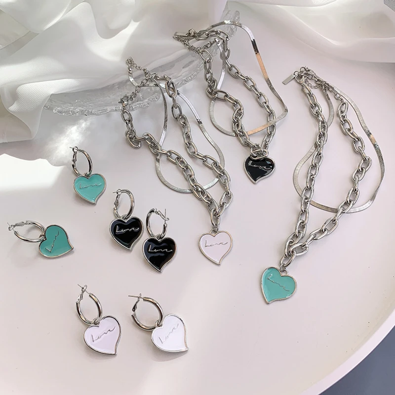 

South Korea's new fashion metal love LOVE necklace earrings female temperament all-match clavicle chain