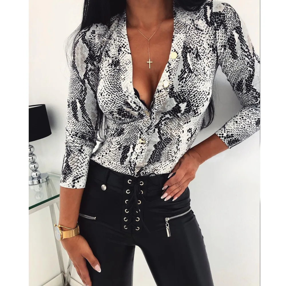 

Женская шифоновая блузка на пуговицах с леопардовым принтом и змеиным принтом