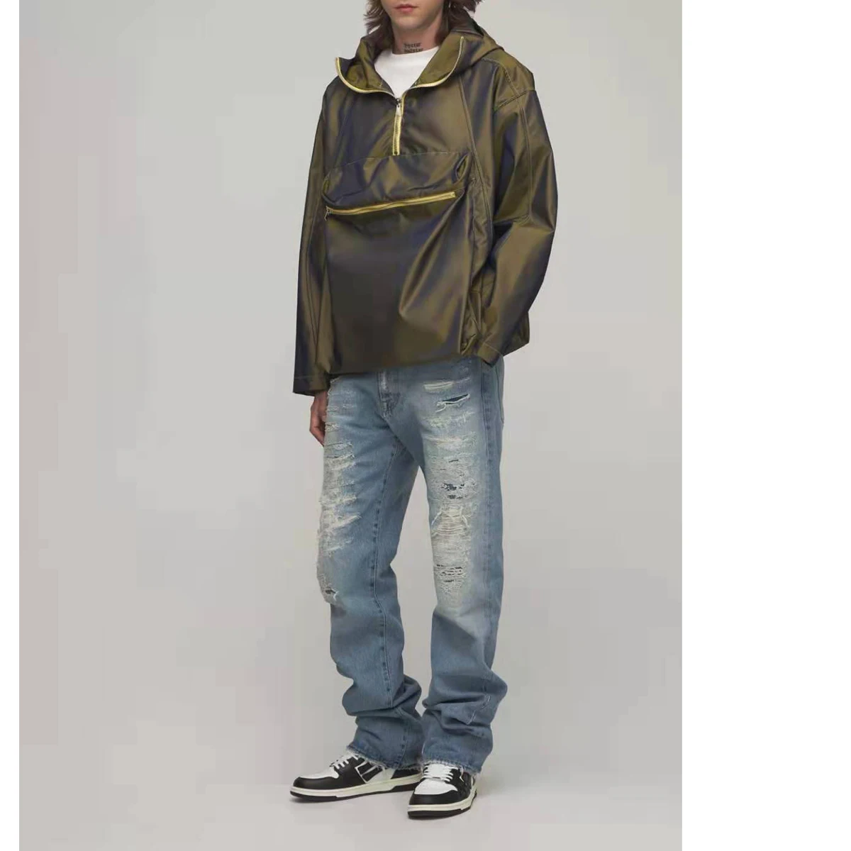 Мужская непродуваемая куртка из нейлоновой технической ткани с градиентом |