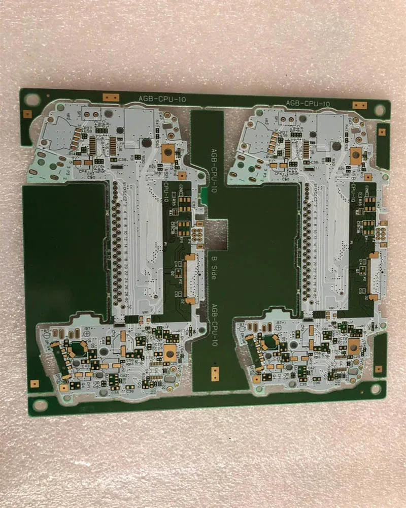 Материнские платы GBA 2 шт. соединенные между собой полностью новые без ржавчины.