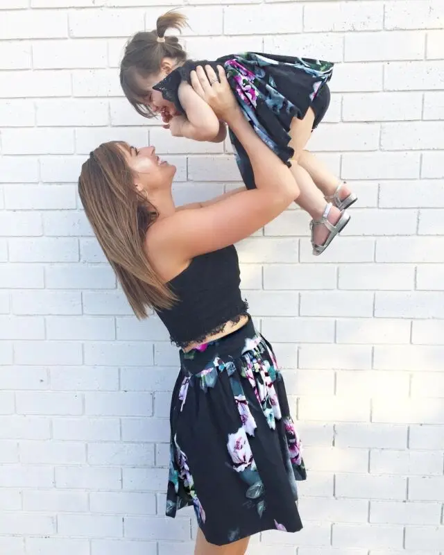 Модные повседневные летние топы без рукавов с v-образным вырезом и юбкой для мамы