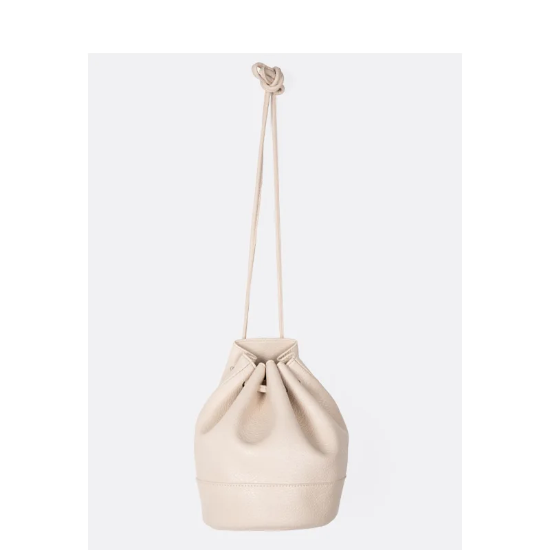 

Designer Bag Women's Bag Flow Folds One-shoulder Bag Oblique Bag Creative Draw Rope Bucket Bag