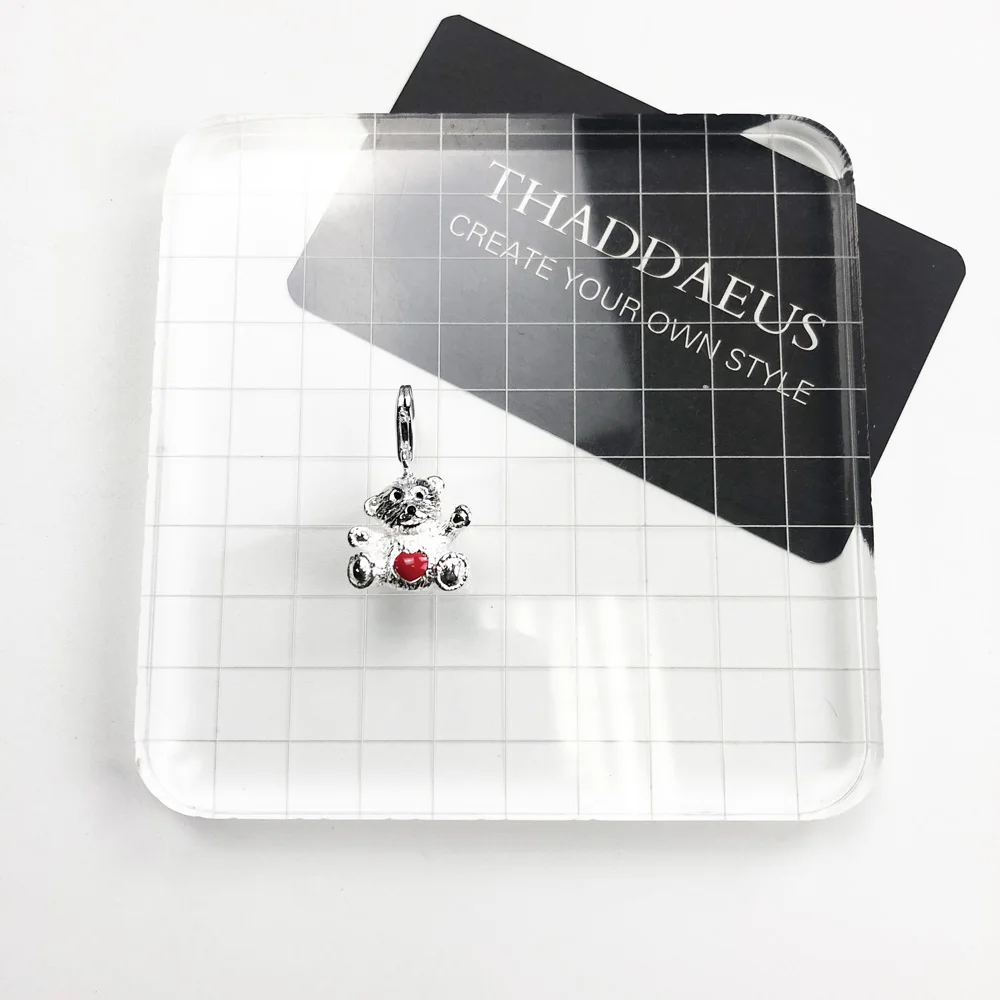 Аутентичные 925 стерлингового серебра Мишка с красным сердцем очарование кулон