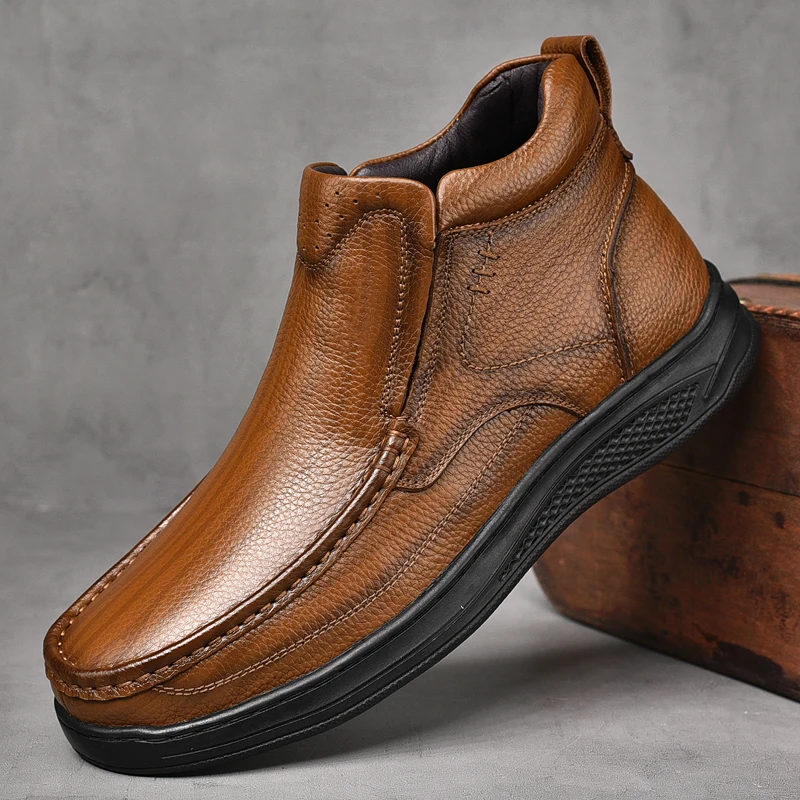 

Men's High-Top Shoes Fashion Genuine Leather Hand Stitched Slip-On Shoes Winter Plus Warmth Casual Shoes Luxury Retro Men Shoes